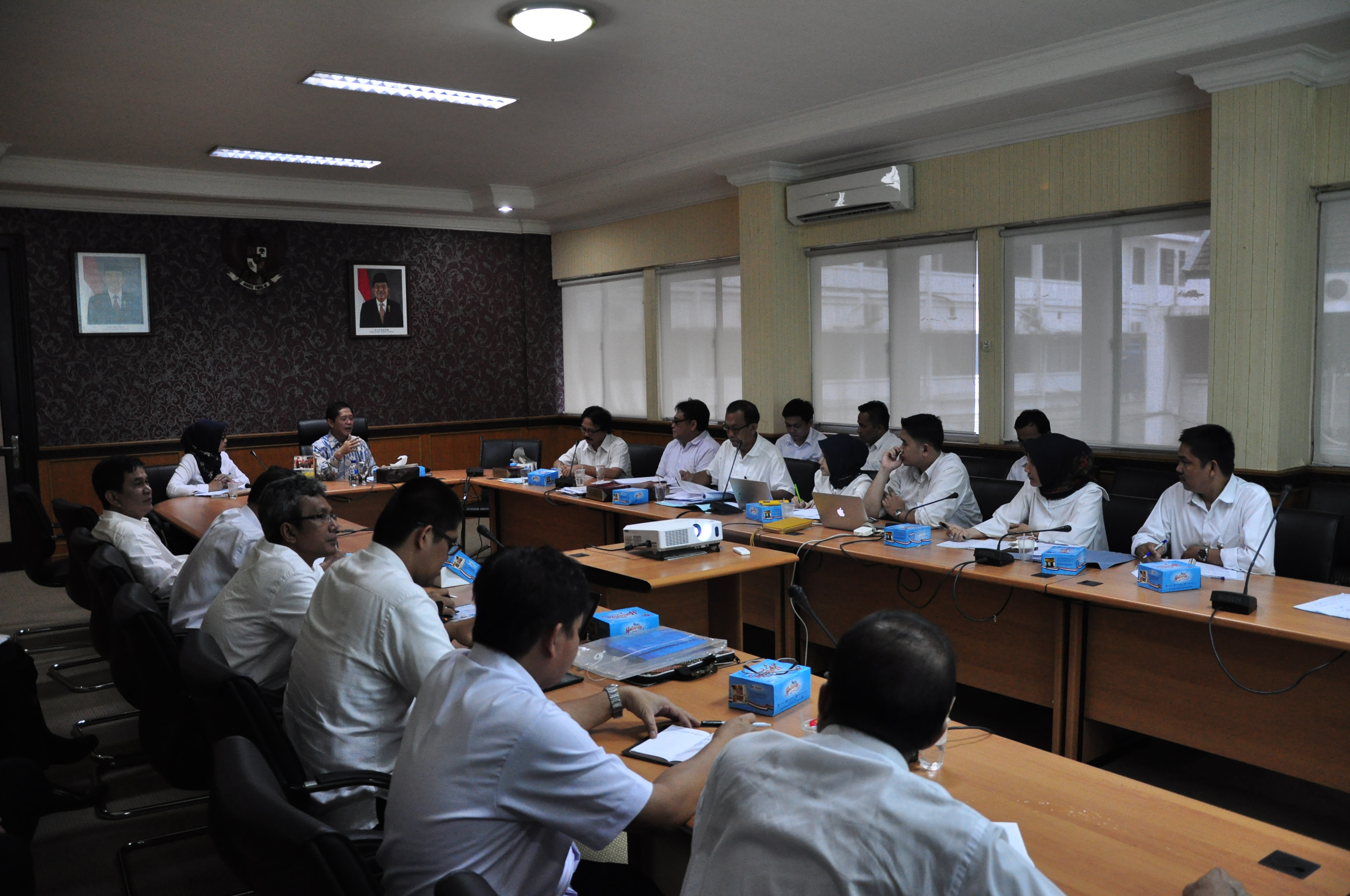 Rapat Ekonomi Makro 2016 dan pendapatan 2016 (26/2/2015)