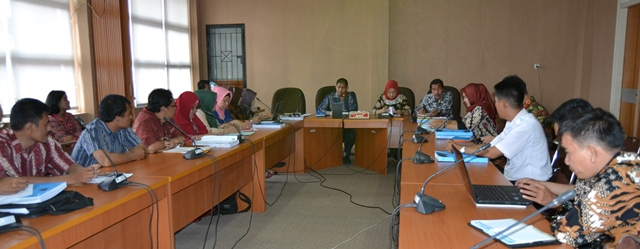 Rapat Evaluasi Raperda tentang Perubahan atas Perda Nomor 1 Tahun 2013 tentang RPJMD Kota Lubuklingg