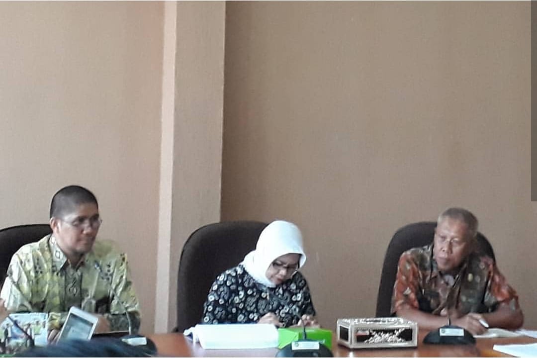 Rapat Evaluasi Raperda tentang Perubahan Atas Perda Nomor 2 Tahun 2016 tentang RPJMD Kabupaten OKU T